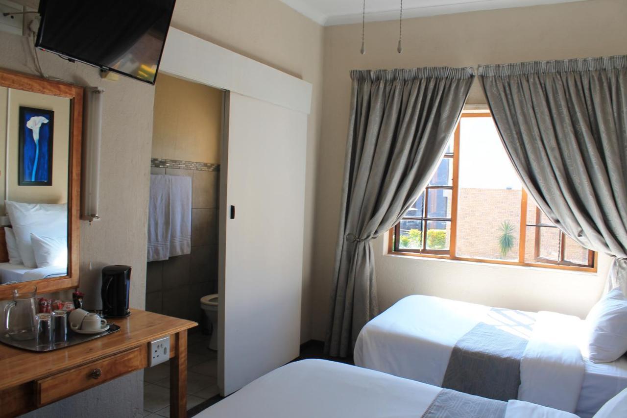 Nelspruit Lodge Mbombela Bagian luar foto